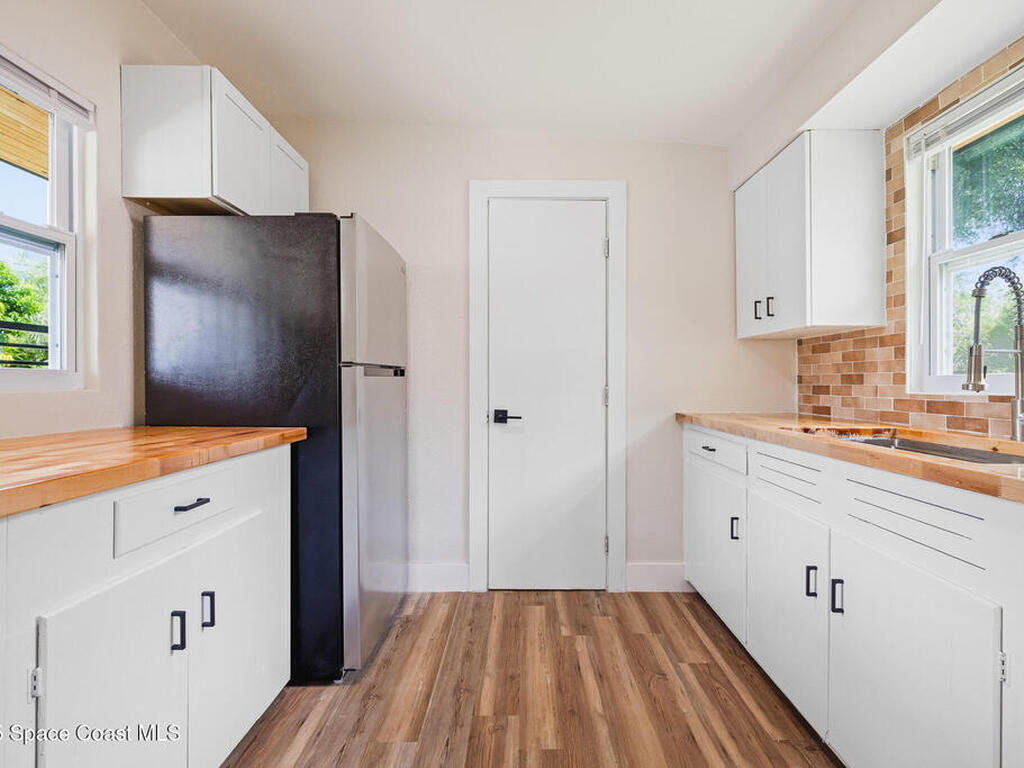 877 Sunset Drive, Melbourne, FL 32935