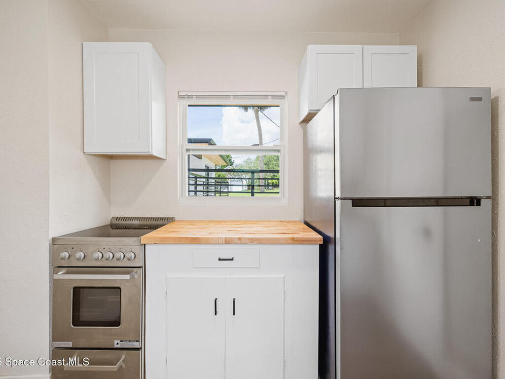 877 Sunset Drive, Melbourne, FL 32935