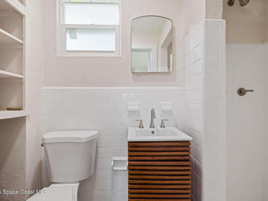 877 Sunset Drive, Melbourne, FL 32935