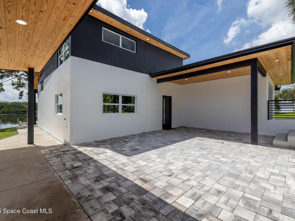 877 Sunset Drive, Melbourne, FL 32935