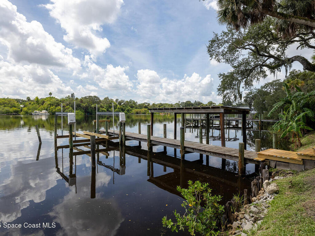 877 Sunset Drive, Melbourne, FL 32935