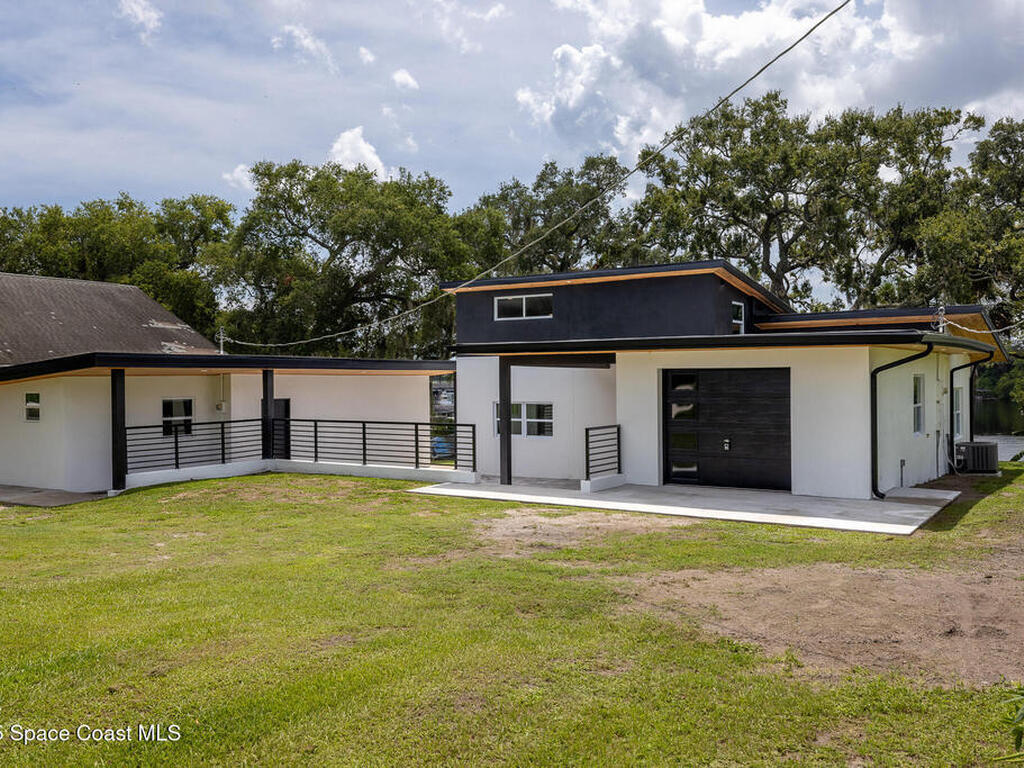 877 Sunset Drive, Melbourne, FL 32935