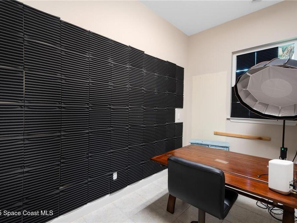 395 Live Oak Drive, Vero Beach, FL 32963