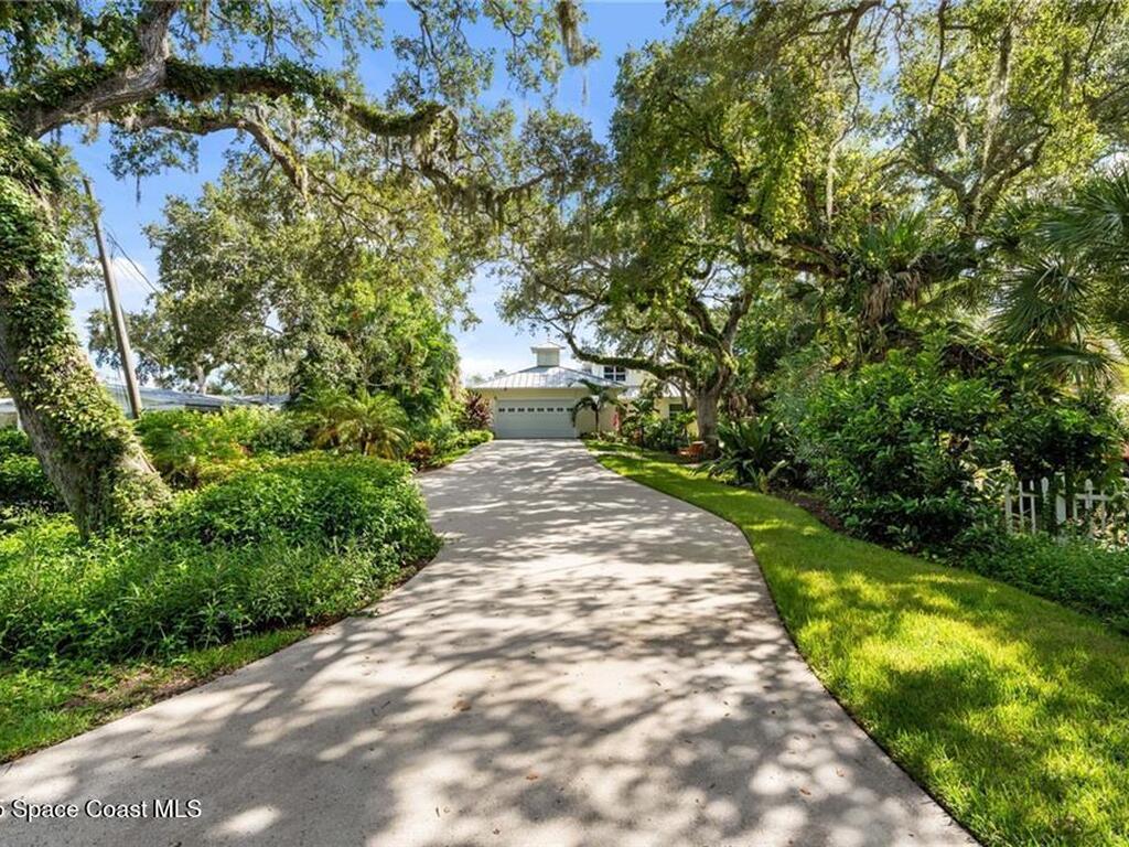 395 Live Oak Drive, Vero Beach, FL 32963