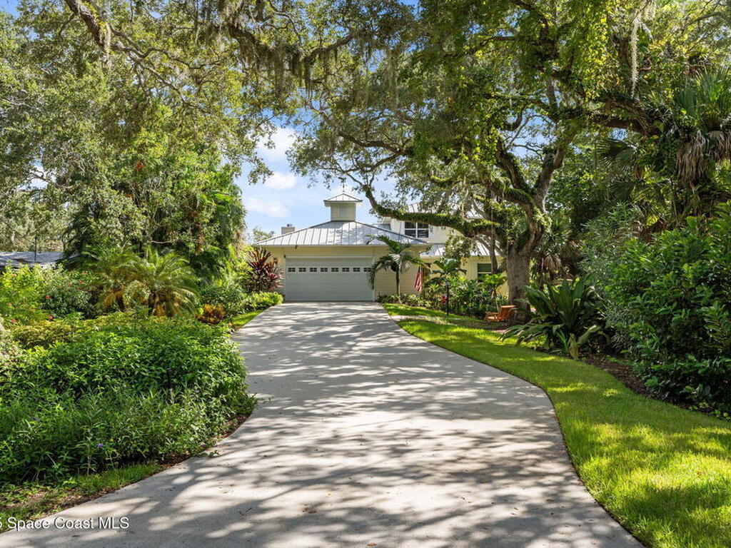 395 Live Oak Drive, Vero Beach, FL 32963
