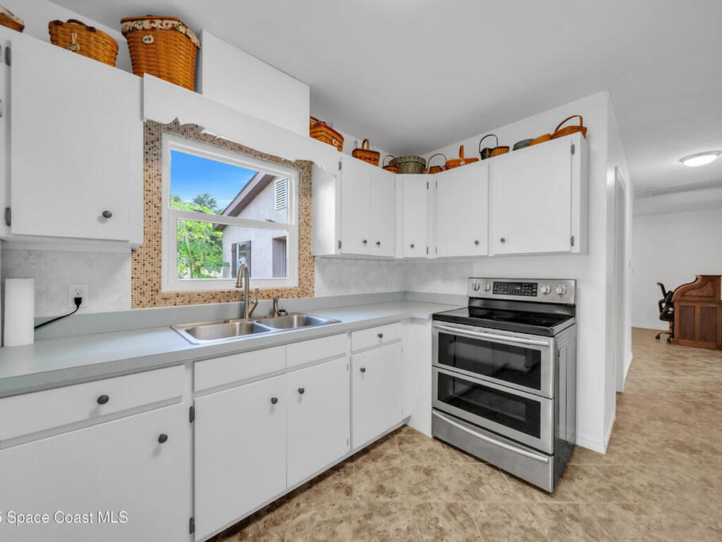 9431 Lake Marion Creek Road, Haines City, FL 33844