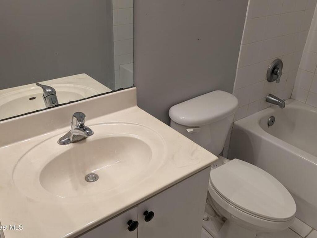 826 Middleton Drive, Vero Beach, FL 32962