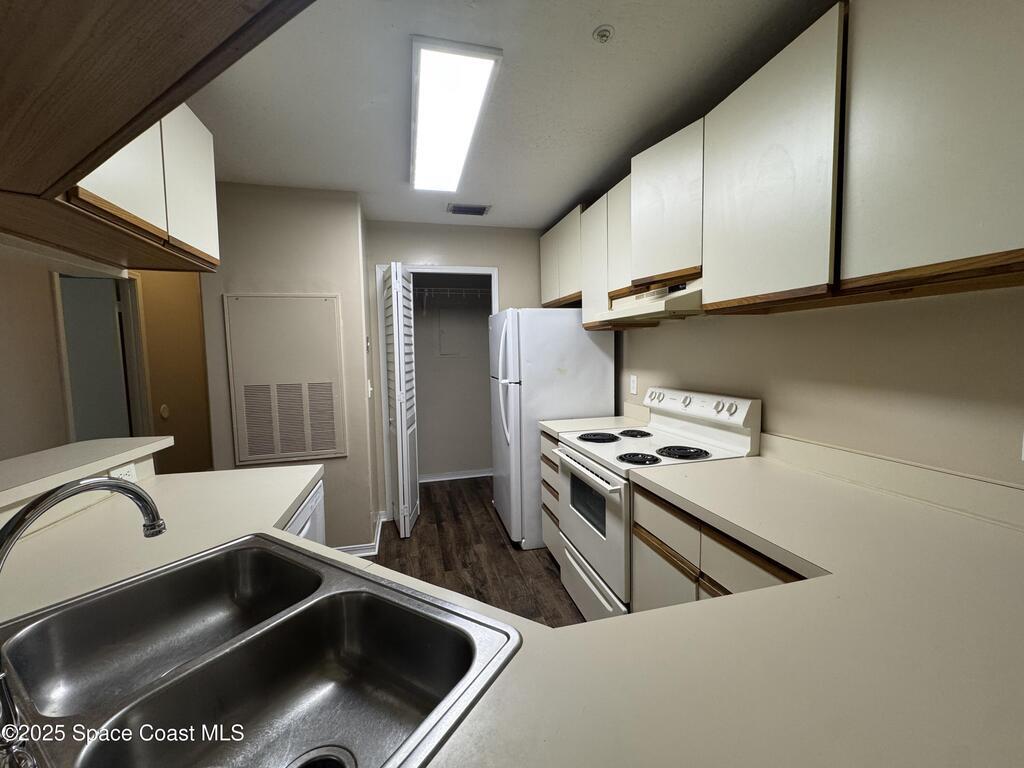 7667 N Wickham Road, Suntree, FL 32940