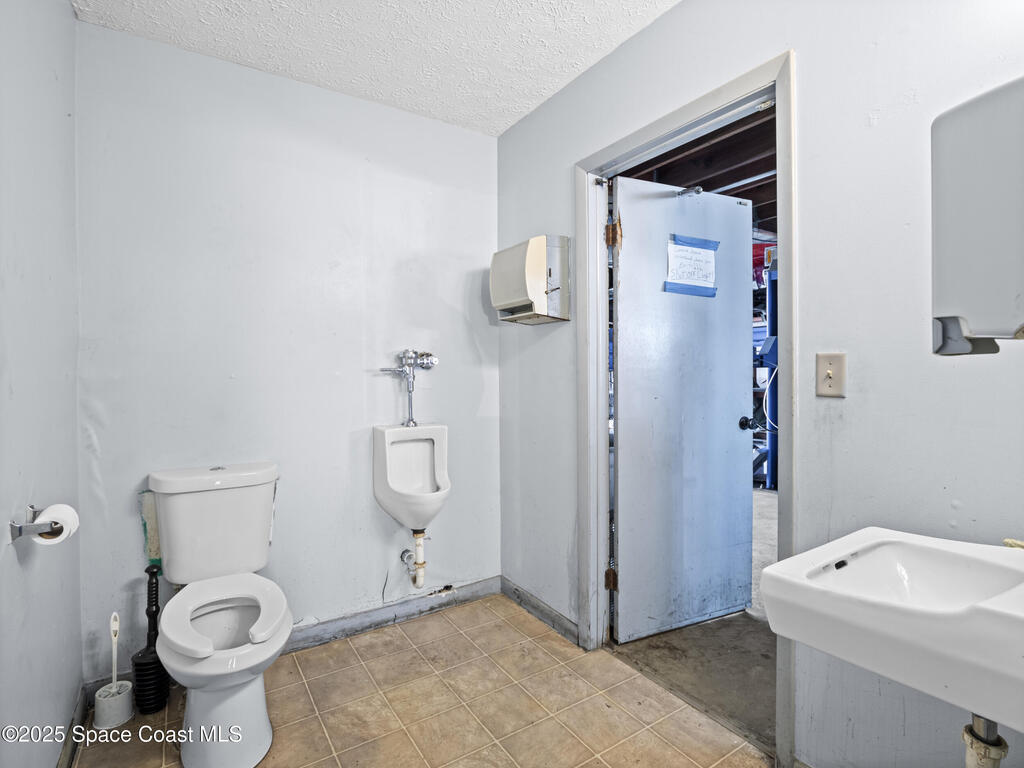 580 S Wickham Road, West Melbourne, FL 32904