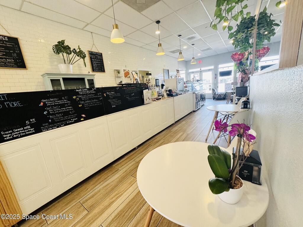 214 W Cocoa Beach Cswy Causeway, Cocoa Beach, FL 32931