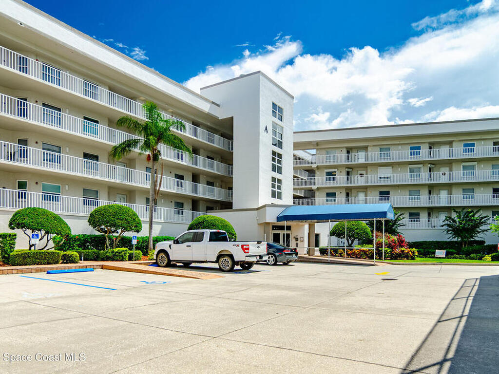 8700 Ridgewood Avenue, Cape Canaveral, FL 32920