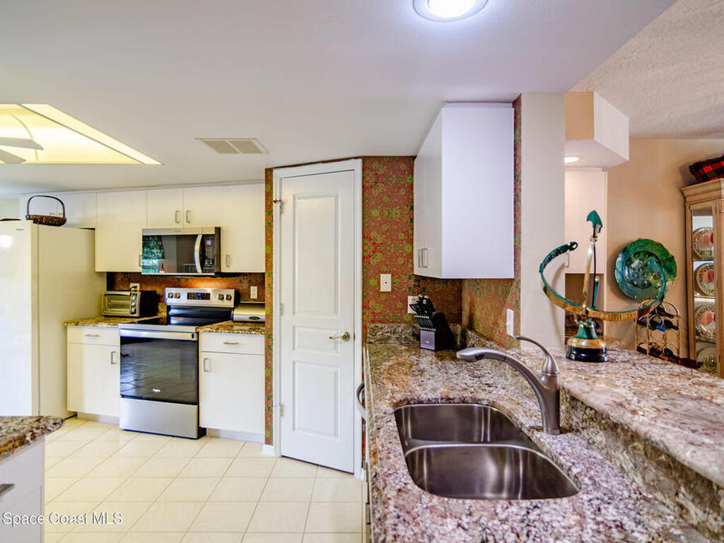 8700 Ridgewood Avenue, Cape Canaveral, FL 32920