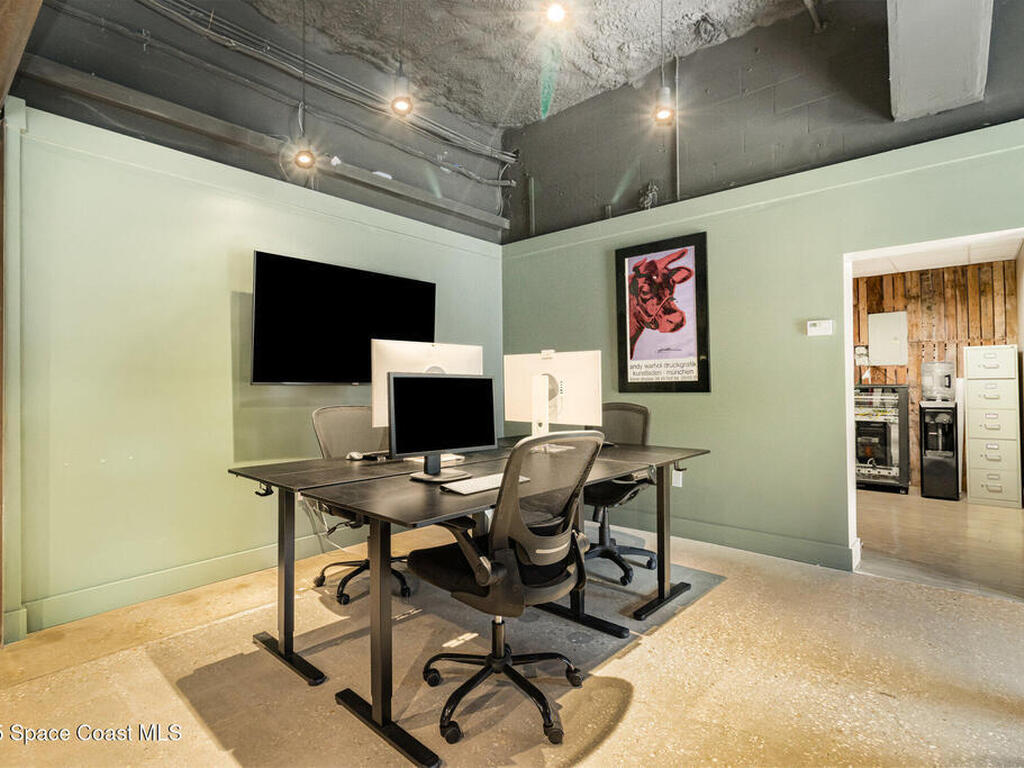 1917 S Harbor City Boulevard, Melbourne, FL 32901