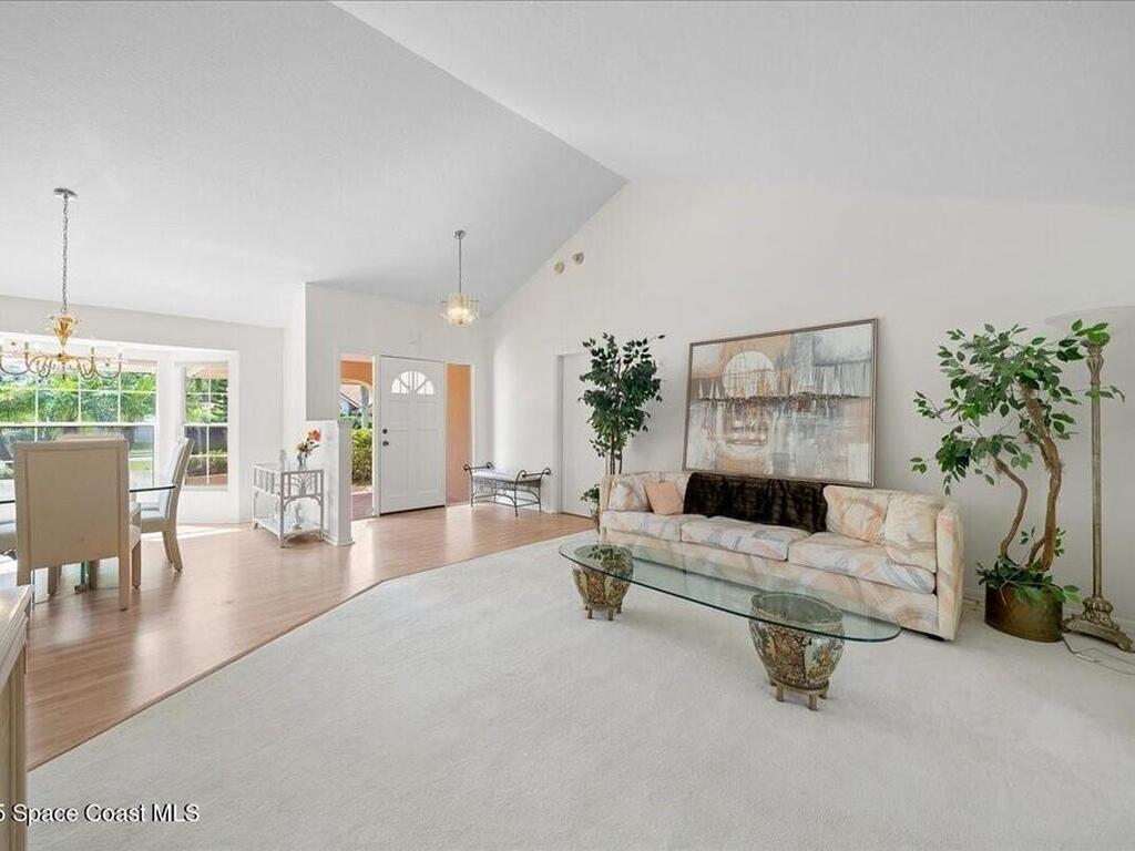 818 Spanish Wells Drive, Suntree, FL 32940