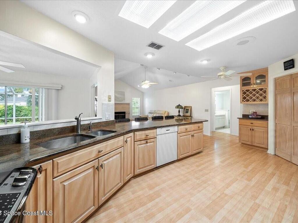 818 Spanish Wells Drive, Suntree, FL 32940