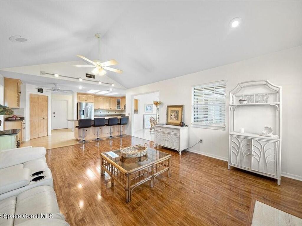 818 Spanish Wells Drive, Suntree, FL 32940