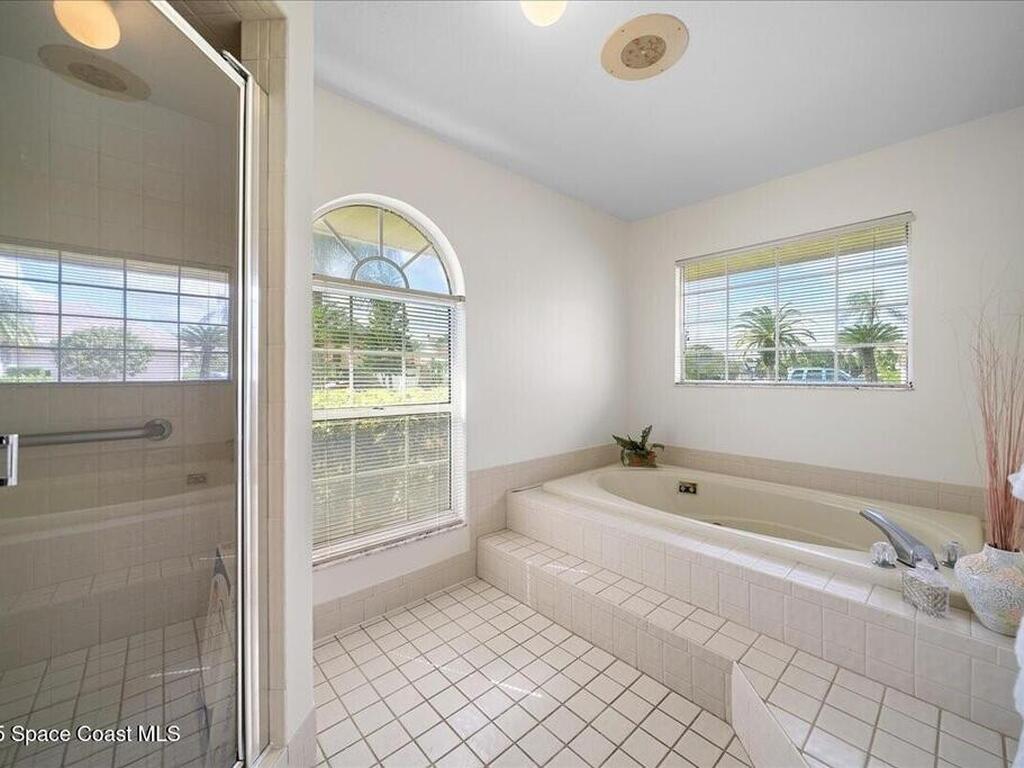 818 Spanish Wells Drive, Suntree, FL 32940