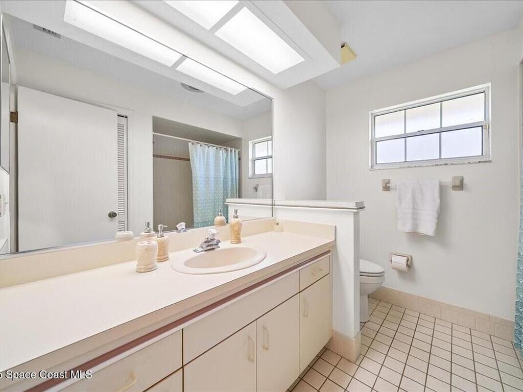 818 Spanish Wells Drive, Suntree, FL 32940