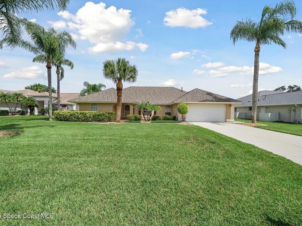 818 Spanish Wells Drive, Suntree, FL 32940