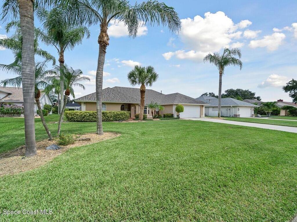 818 Spanish Wells Drive, Suntree, FL 32940