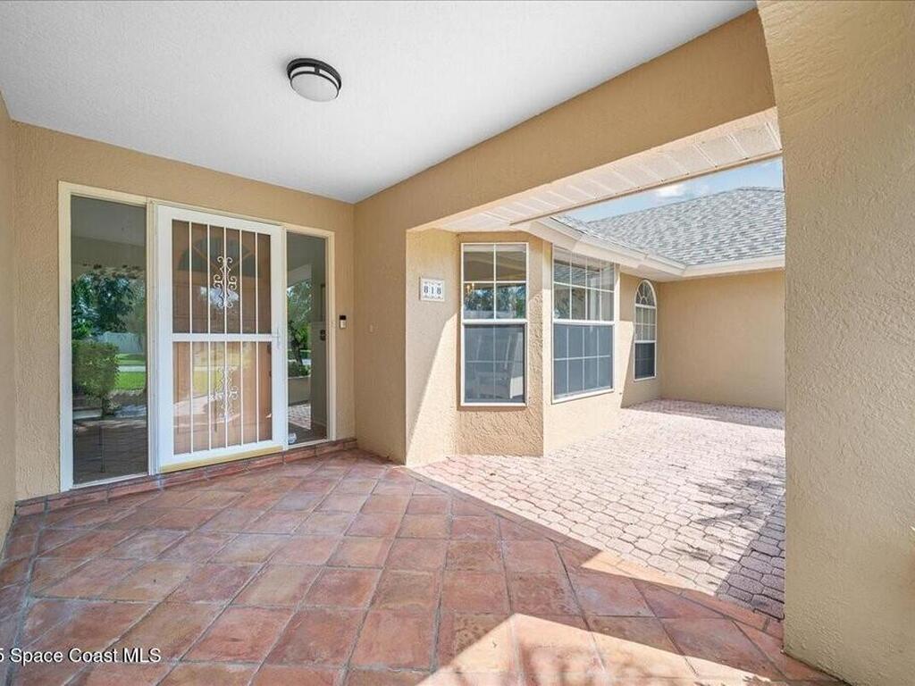 818 Spanish Wells Drive, Suntree, FL 32940