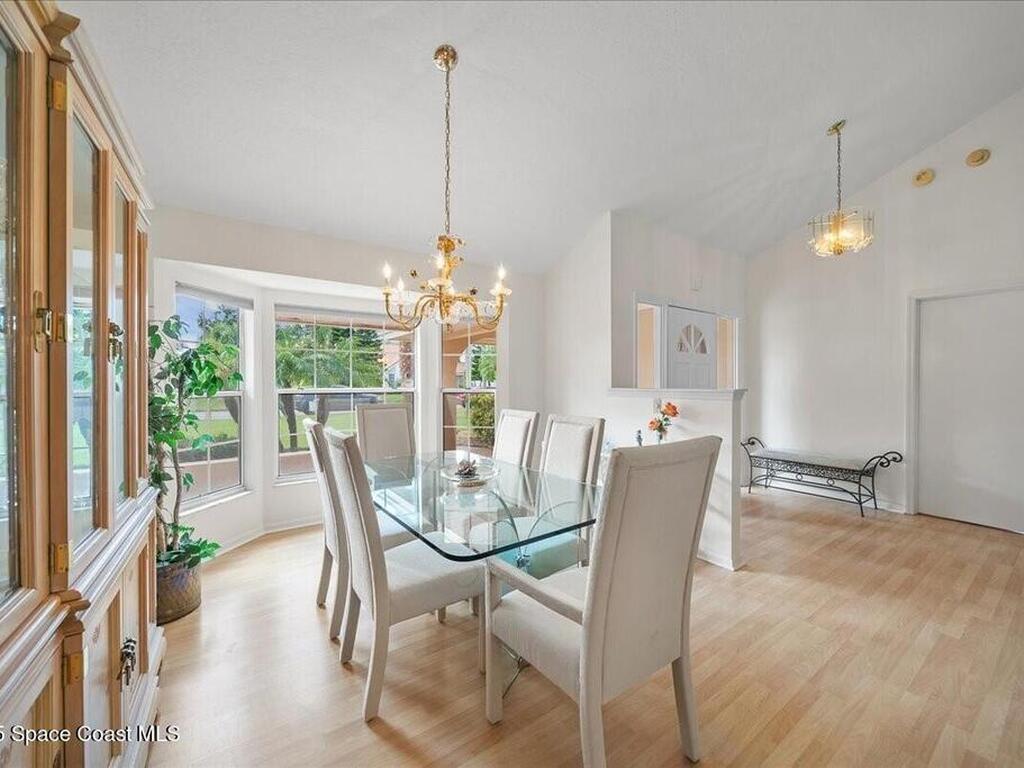 818 Spanish Wells Drive, Suntree, FL 32940