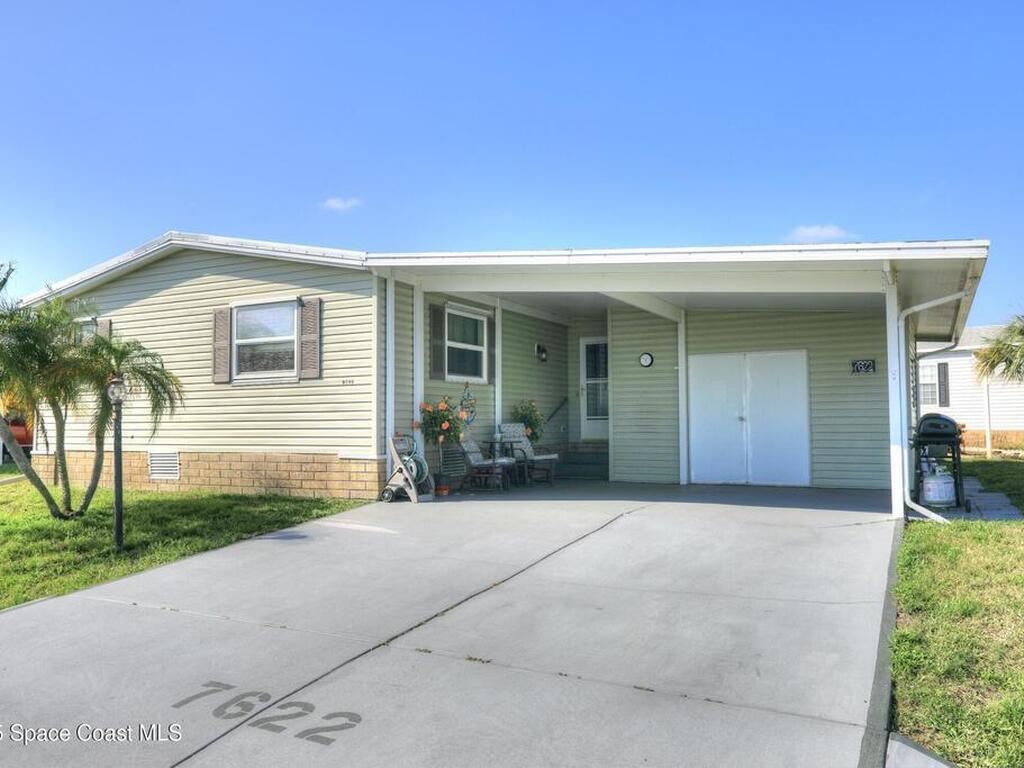 7622 Great Bear Lake Drive, Micco, FL 32976