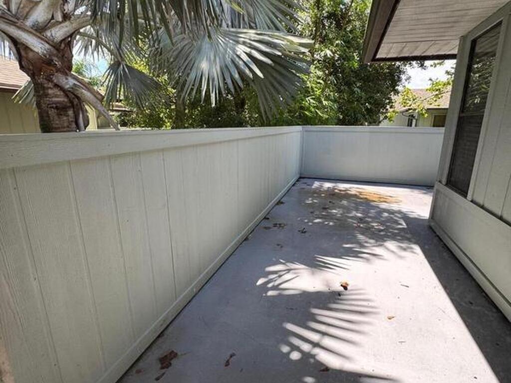 1926 Dipol, Titusville, FL 32780