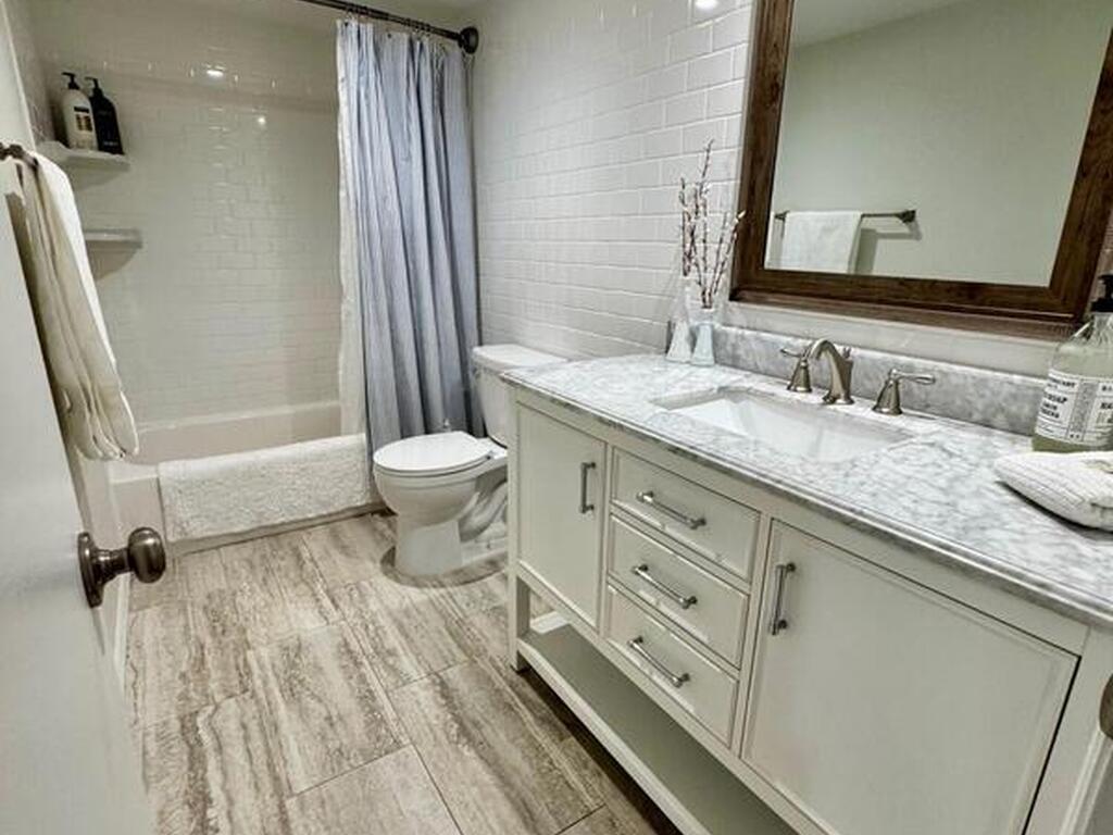 1926 Dipol, Titusville, FL 32780