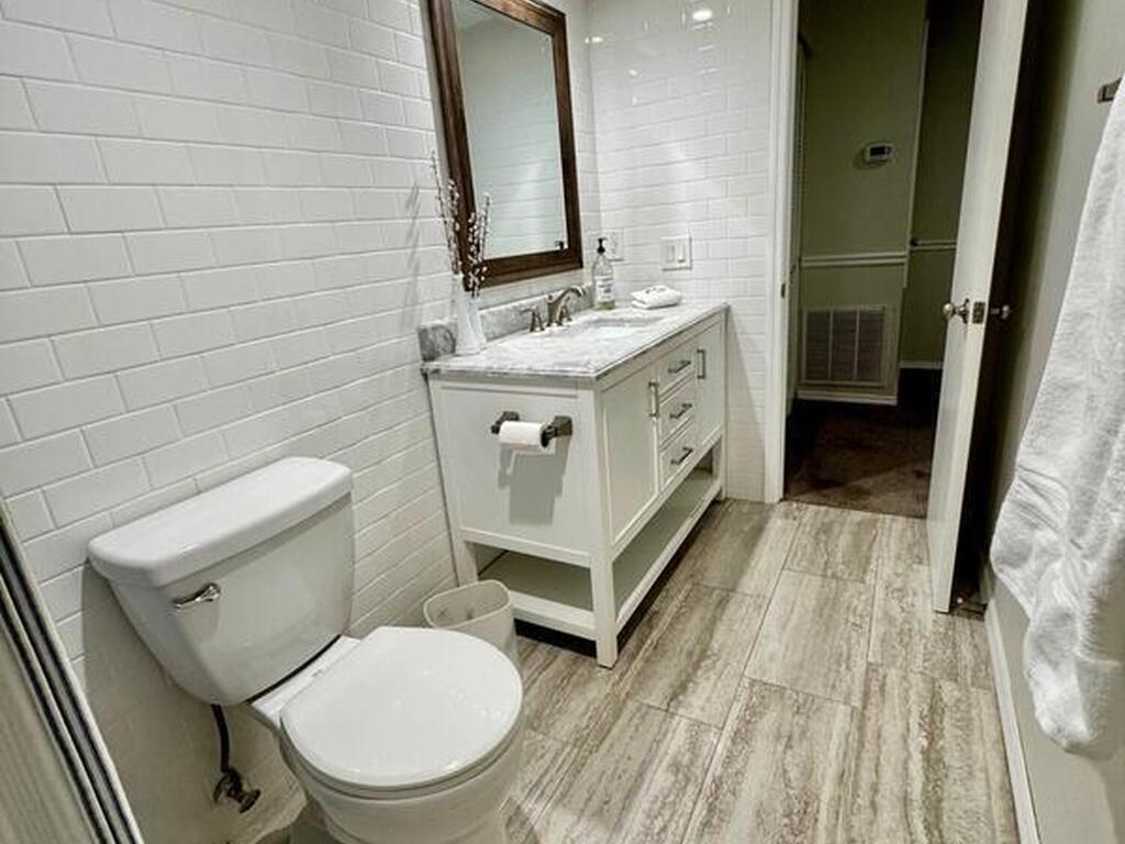 1926 Dipol, Titusville, FL 32780