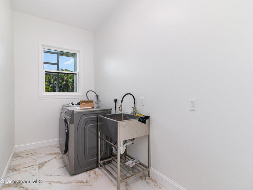 5180 Calmes Way, Merritt Island, FL 32952