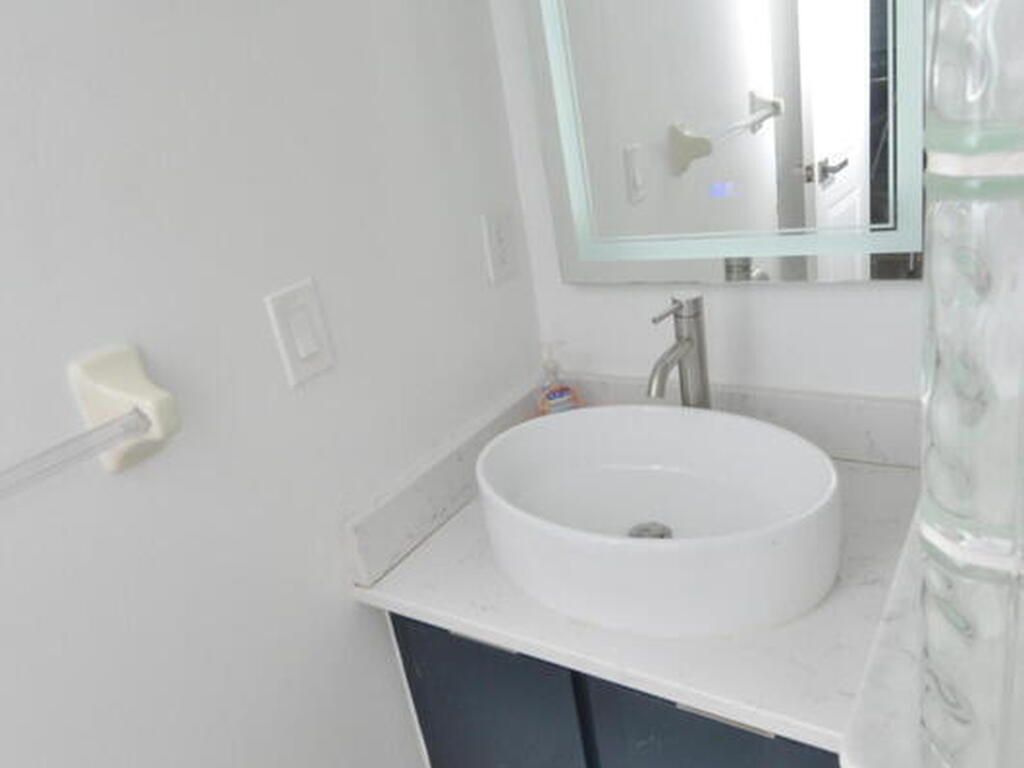 3901 Dixie Highway, Palm Bay, FL 32905