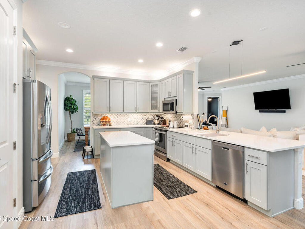 840 Hawks Ridge Court, Palm Bay, FL 32905