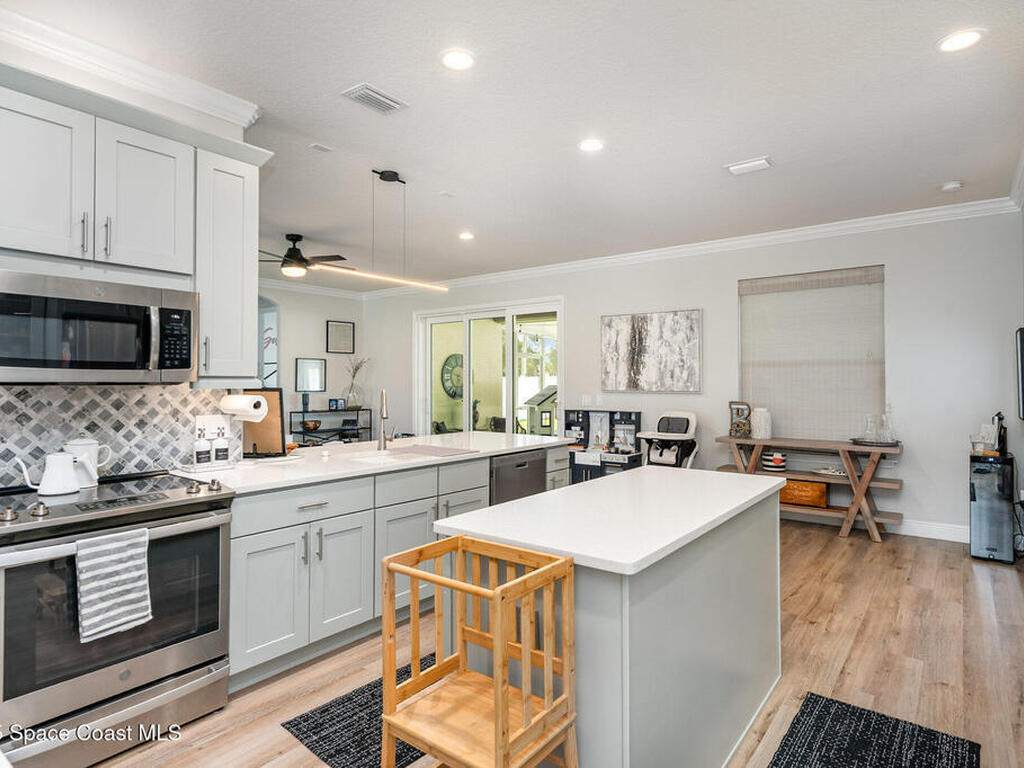 840 Hawks Ridge Court, Palm Bay, FL 32905