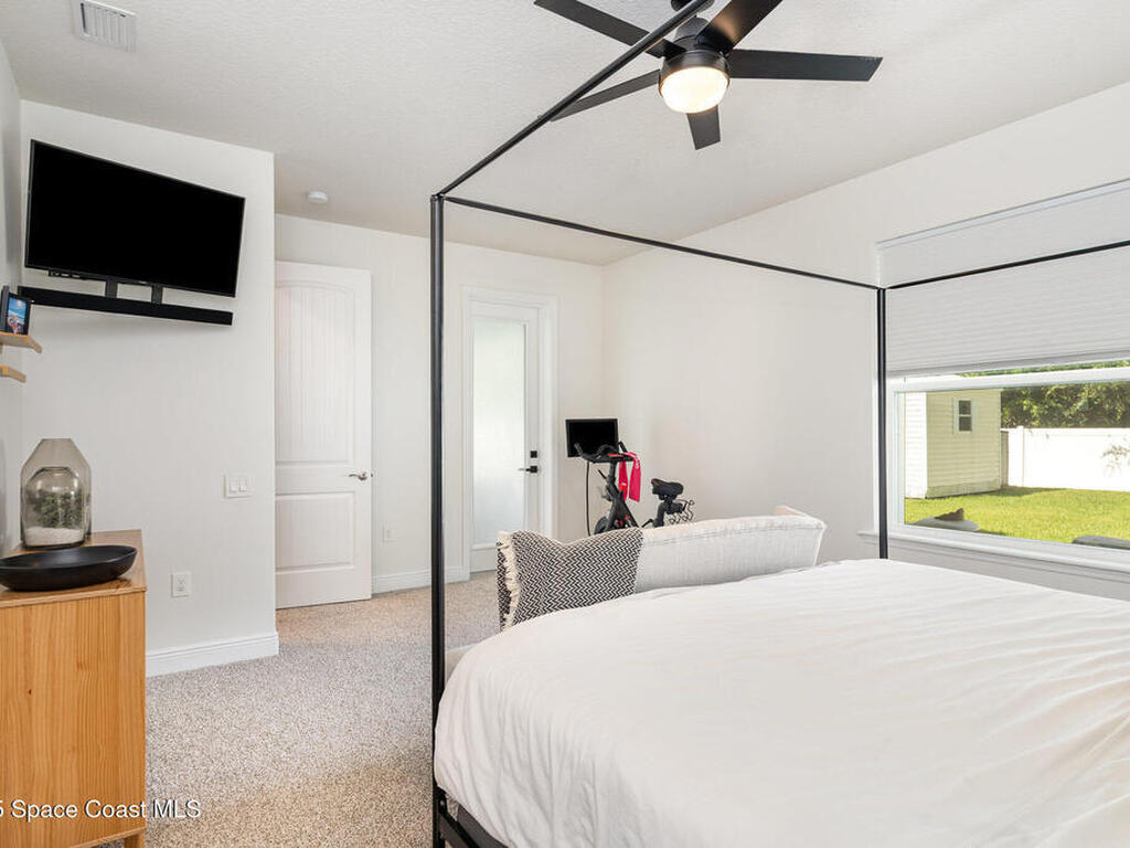 840 Hawks Ridge Court, Palm Bay, FL 32905