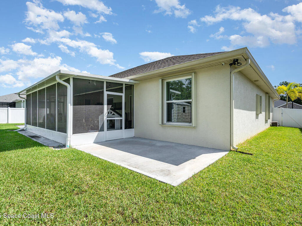 840 Hawks Ridge Court, Palm Bay, FL 32905