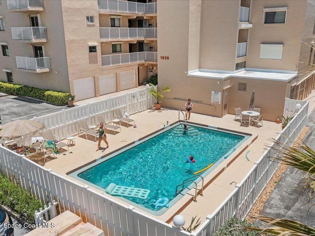 1527 S Atlantic Ave, Cocoa Beach, FL 32931