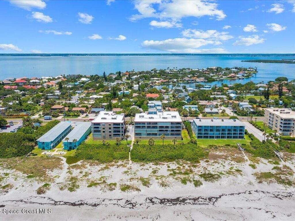 1527 S Atlantic Ave, Cocoa Beach, FL 32931