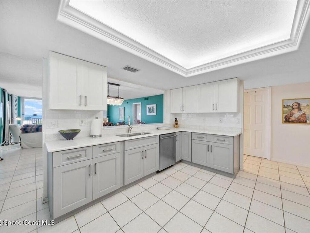 1527 S Atlantic Ave, Cocoa Beach, FL 32931