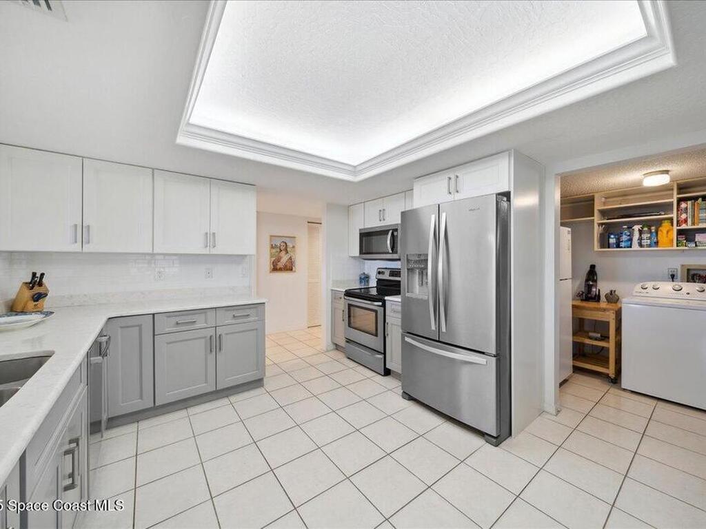 1527 S Atlantic Ave, Cocoa Beach, FL 32931