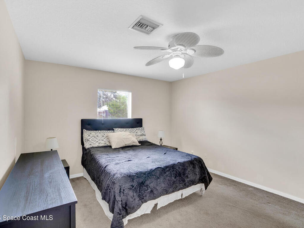 7976 105th Court, Vero Beach, FL 32967