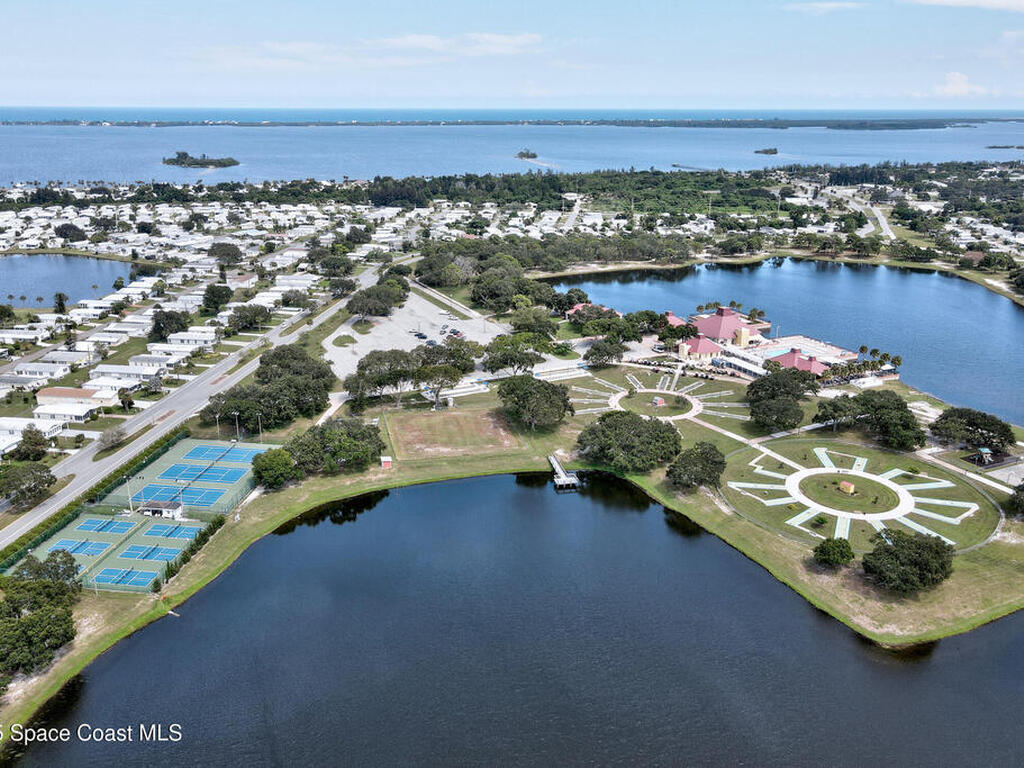 621 Puffin Drive, Barefoot Bay, FL 32976