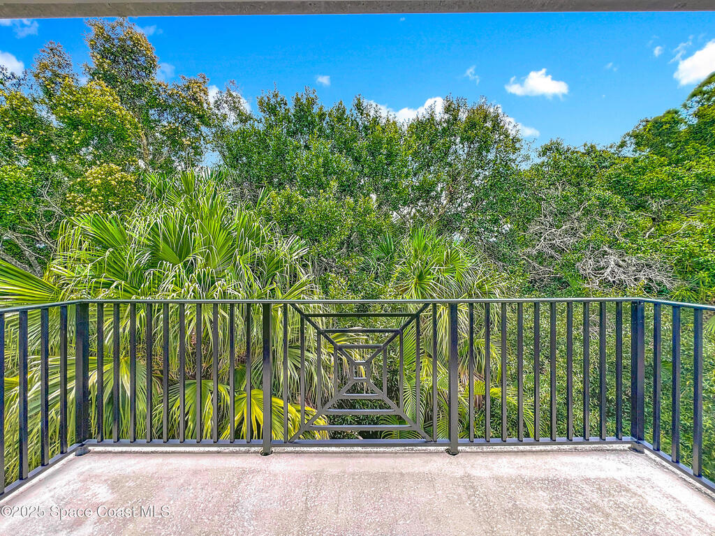 1680 42nd Square, Vero Beach, FL 32960