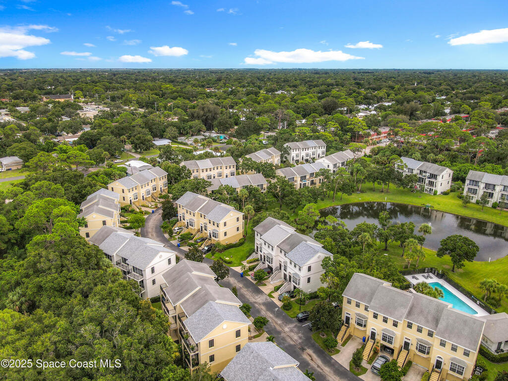 1680 42nd Square, Vero Beach, FL 32960