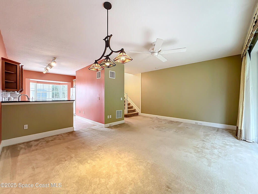 1680 42nd Square, Vero Beach, FL 32960