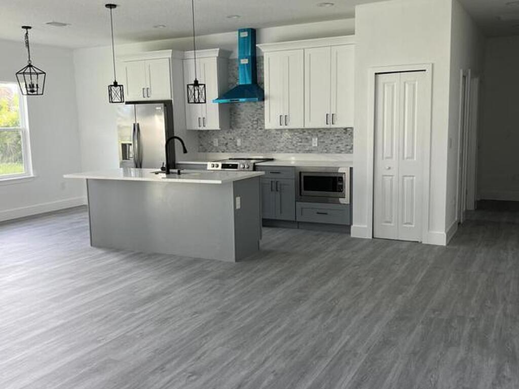 200 Farley Street, Palm Bay, FL 32908