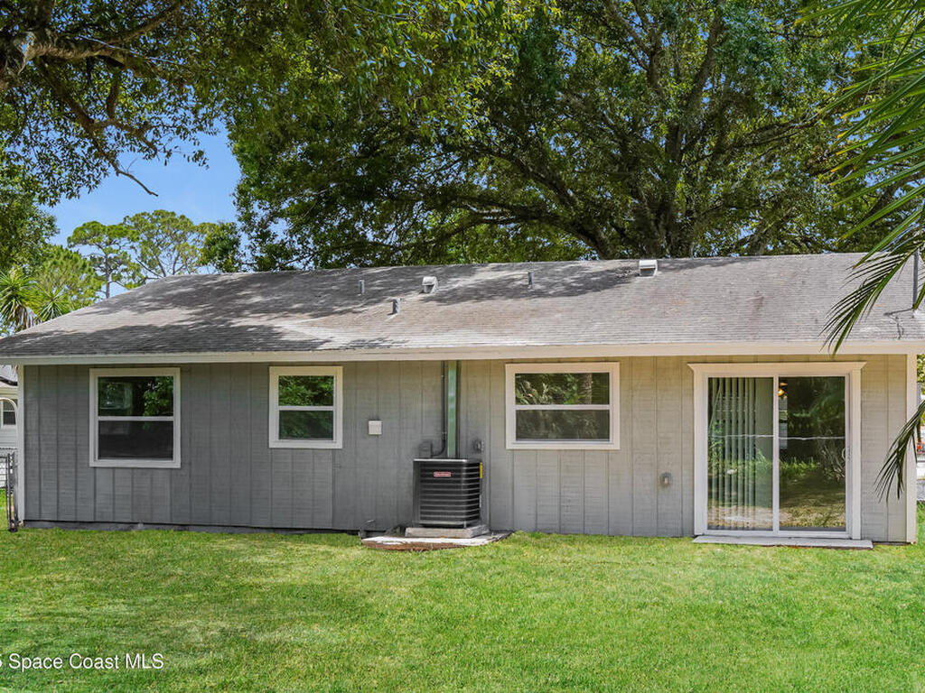 3216 1st Place, Vero Beach, FL 32968