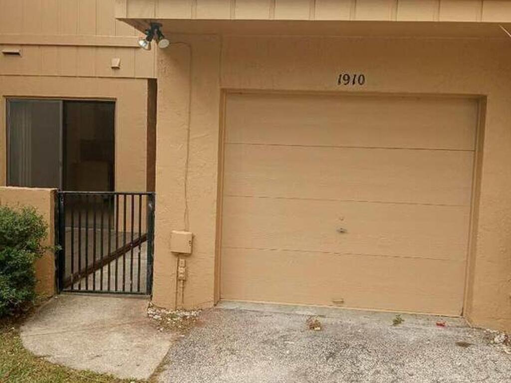 1910 Cashew Courtway, Titusville, FL 32780