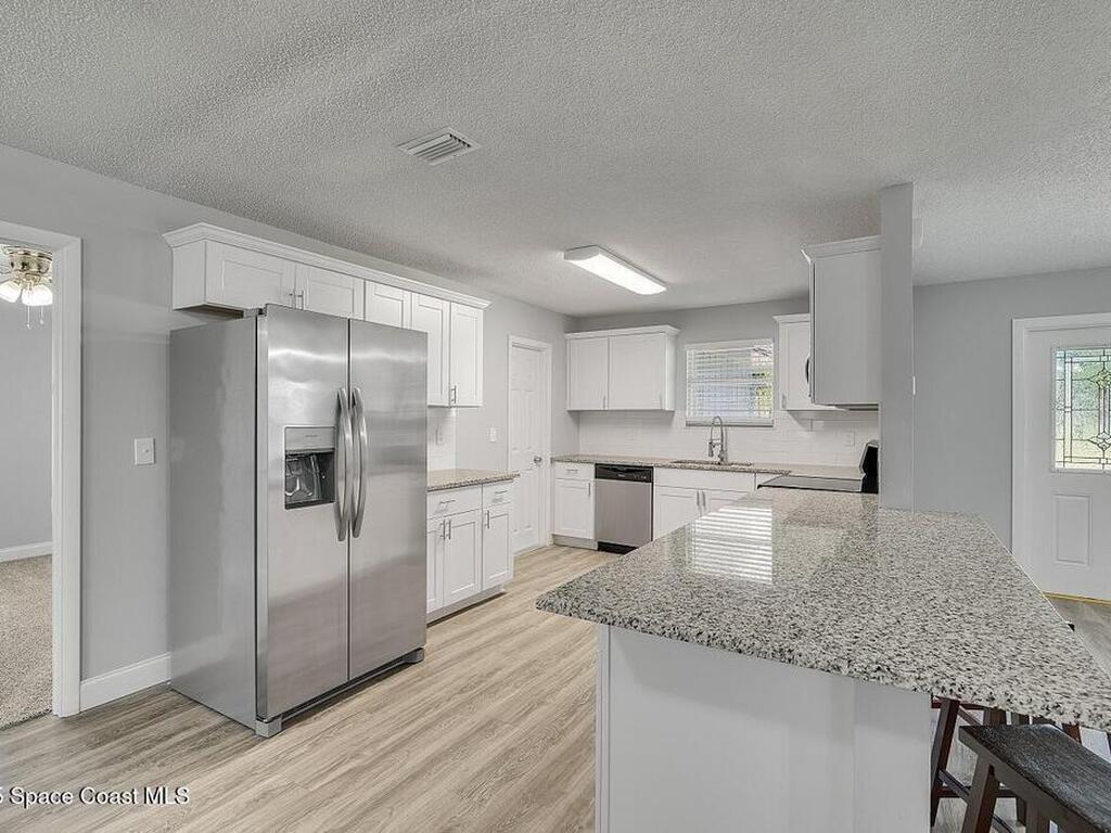 156 24th Avenue, Vero Beach, FL 32962