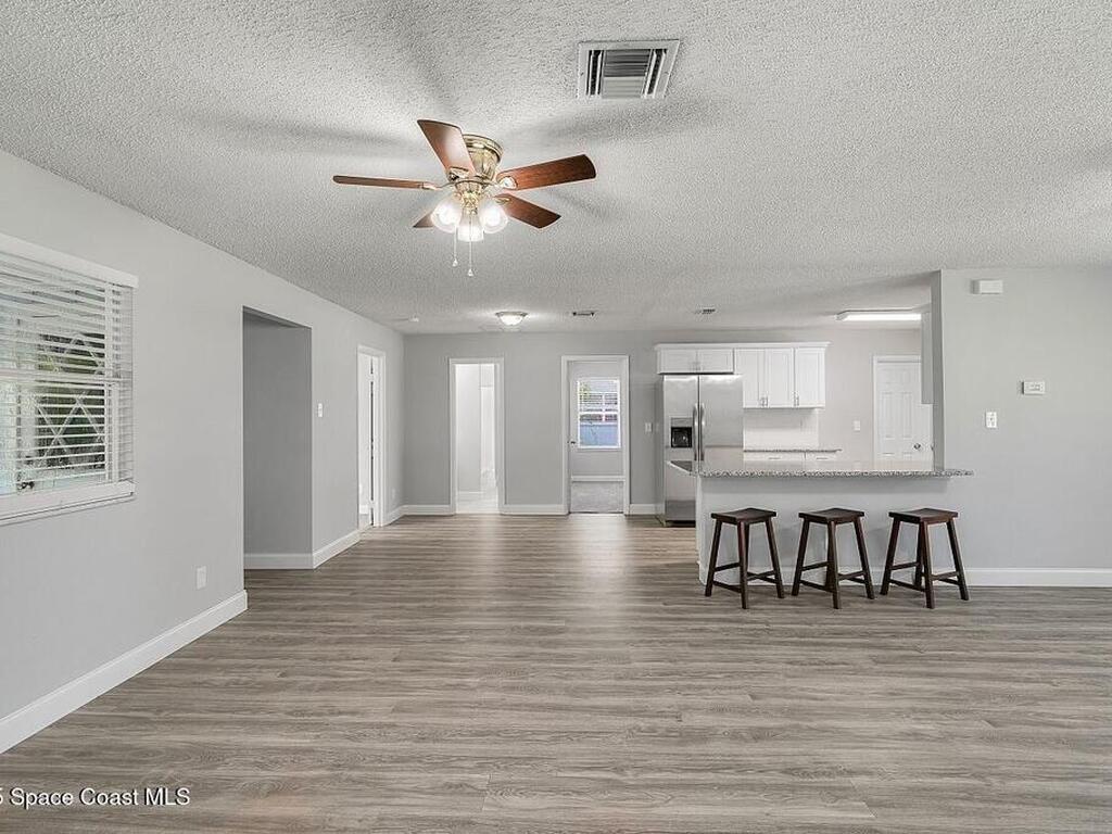 156 24th Avenue, Vero Beach, FL 32962